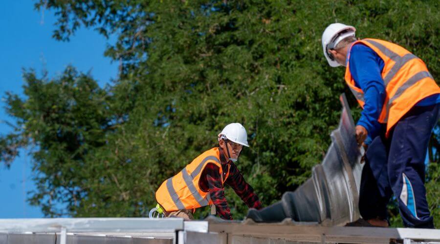 Professional Flat Roofing Installation in Christiana, TN